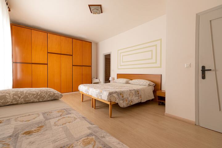 Room 10 of 57