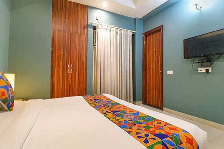 Room 18 of 24