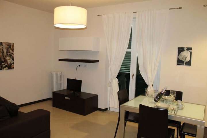 Room 9 of 17