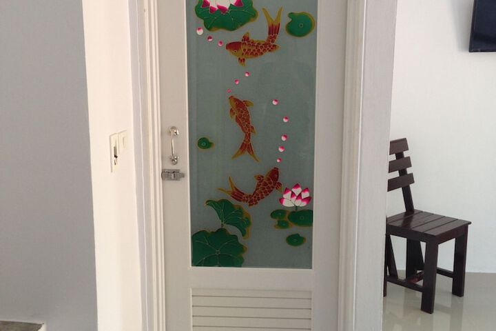 Room 2 of 38