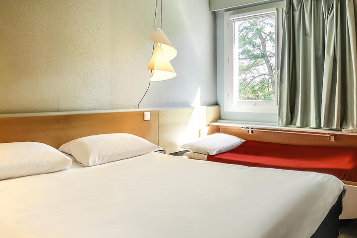 Room 7 of 70