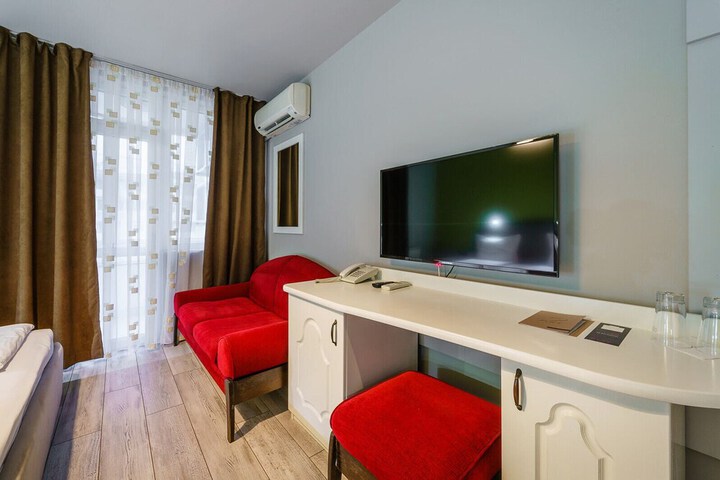 Room 22 of 34