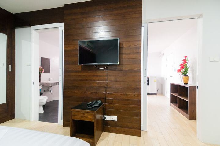 Room 12 of 23