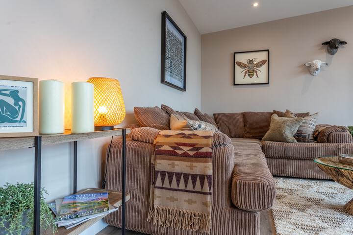 Lounge 202 of 250