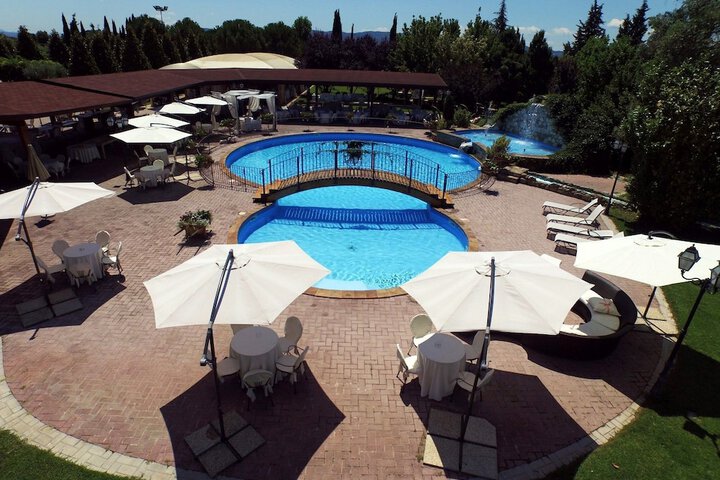 Pool Hotel