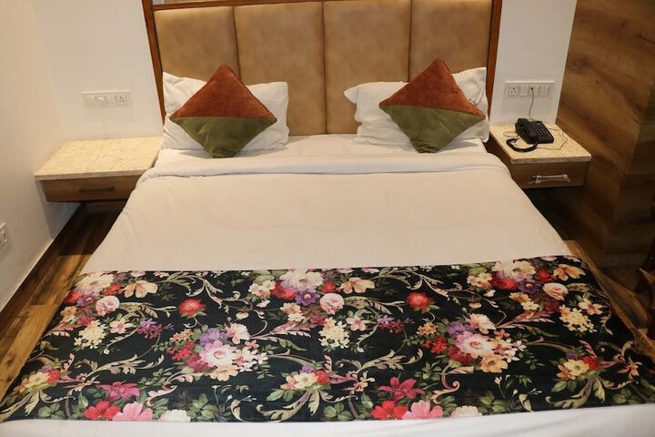 Room 13 of 29