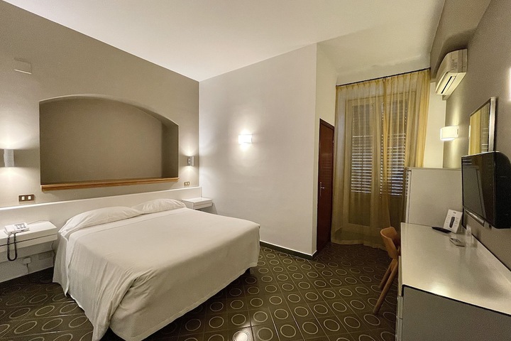 Room 39 of 61