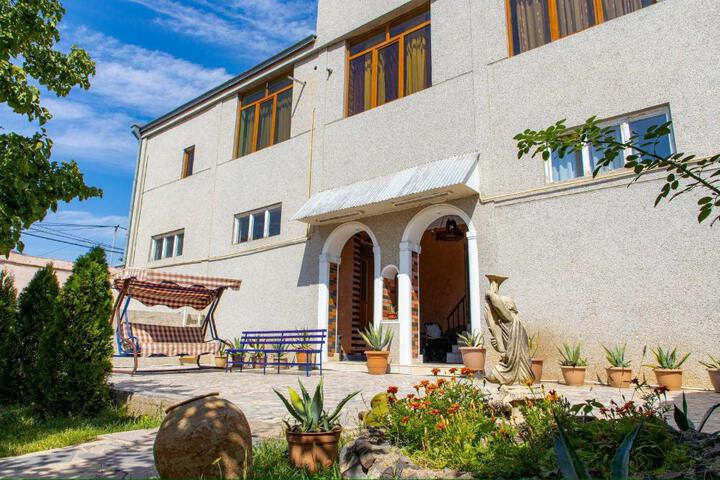 Alpina Hotel Yerevan
