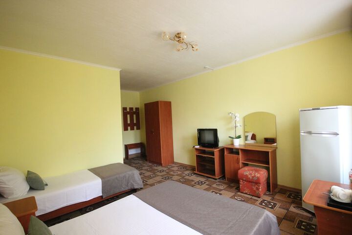 Room 12 of 30