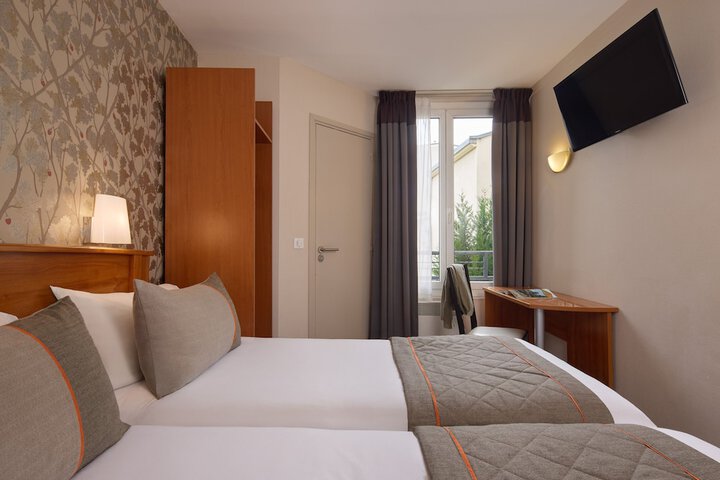 Room 18 of 45