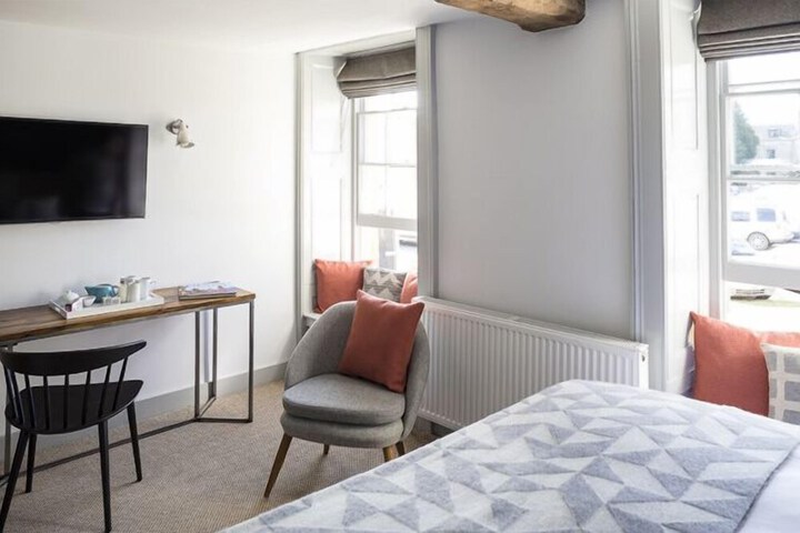 Room 15 of 68