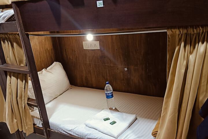 Room 2 of 20
