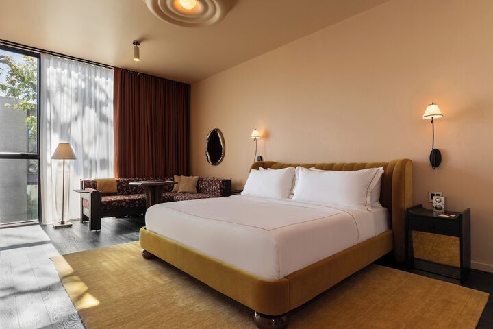 Room 36 of 62