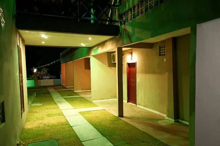 Room 42 of 183