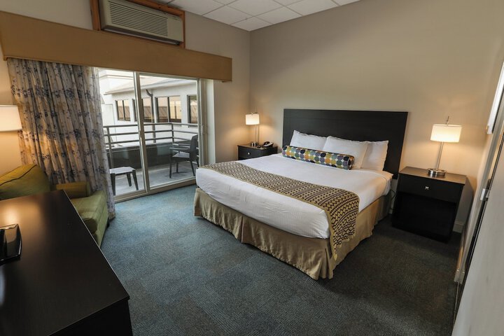 Room 8 of 113