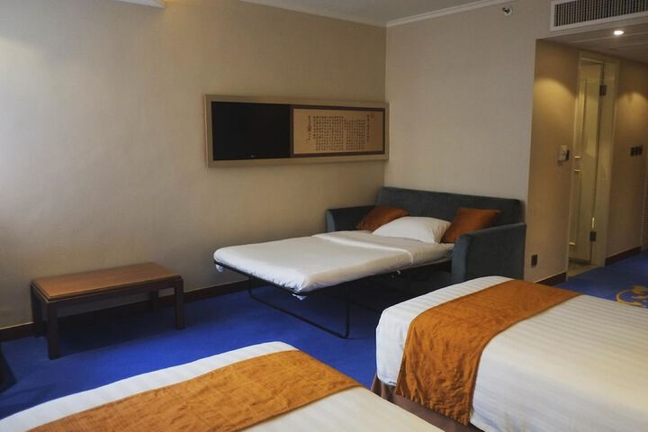 Room 11 of 60