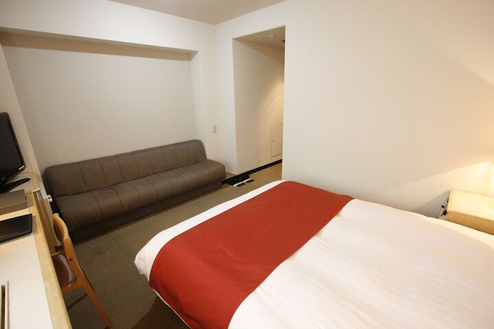 Room 12 of 45