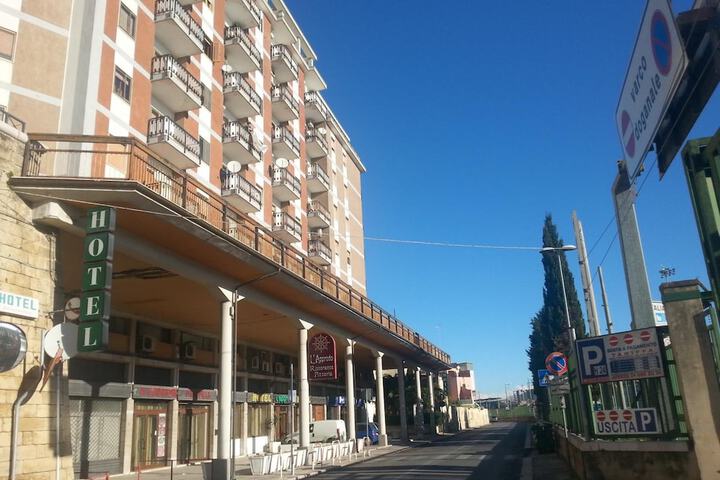 Hotel 53 of 54