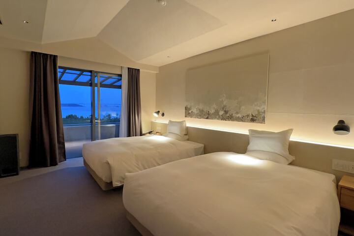 Room 40 of 98