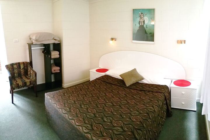 Room 3 of 23