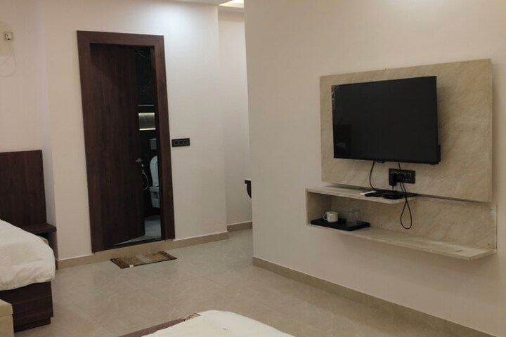 Room 49 of 118