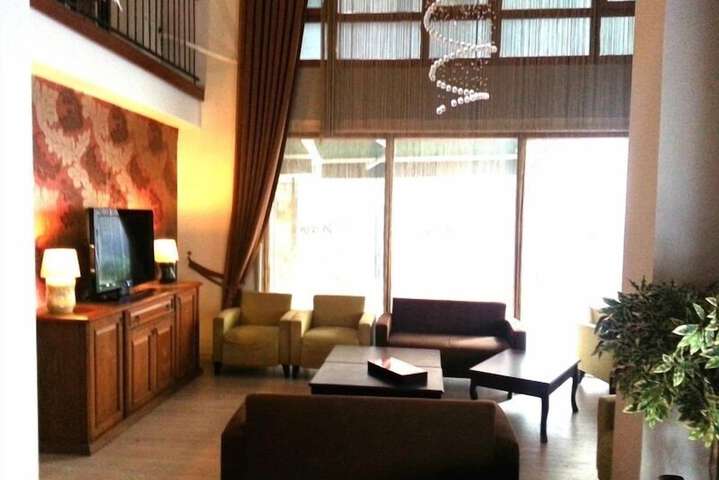 Hotel Lobby