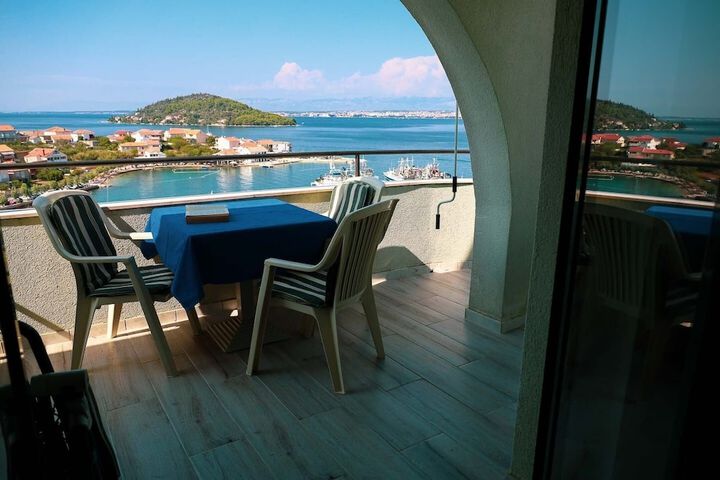 Terrace/Patio 56 of 102