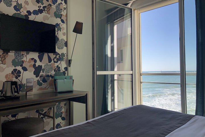Room 13 of 51