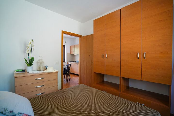Room 15 of 61