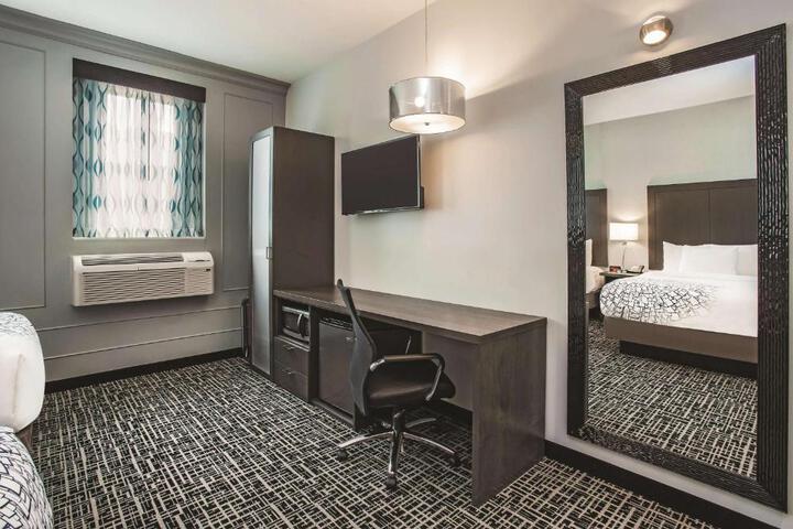 Standard Room, King or Two Doubles (3 of 8)