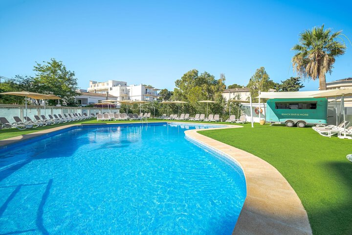 Pool Hotel