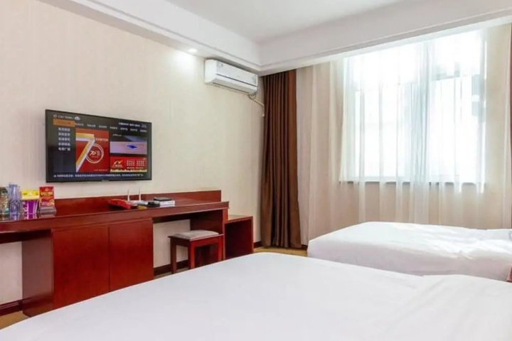 Room 3 of 11