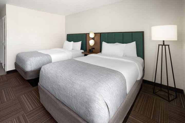 Room 40 of 101