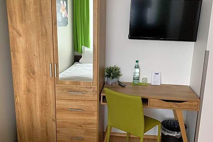 Photo 12