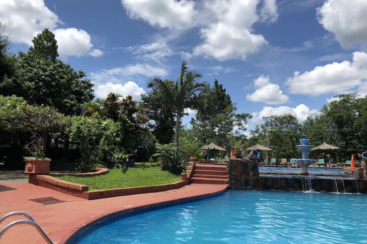 Hotel Pool