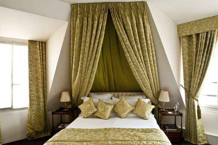Room 8 of 50