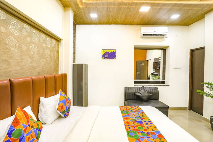 Room 14 of 23