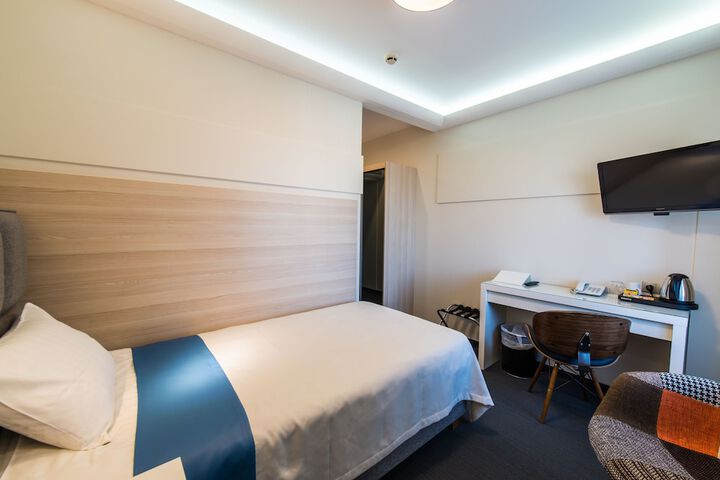 Room 29 of 66