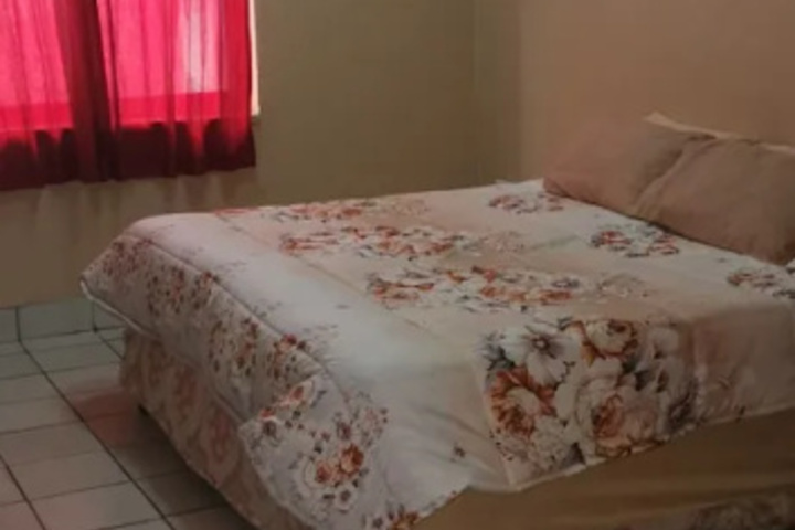 Room 2 of 2