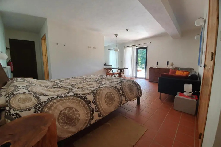 Room 4 of 13