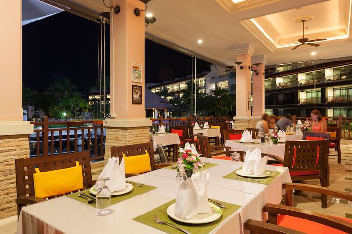 Dining 85 of 108