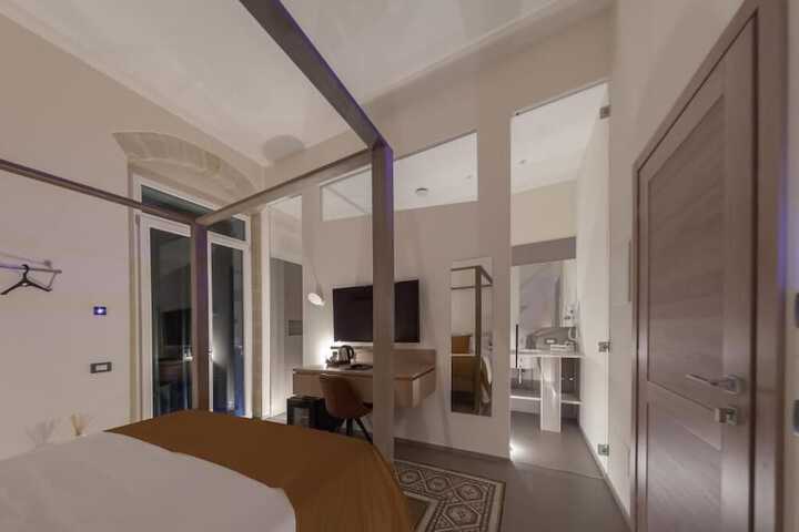Room 11 of 46