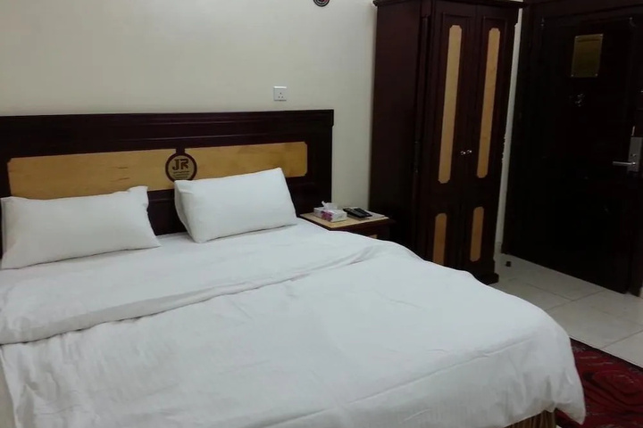 Room 5 of 27