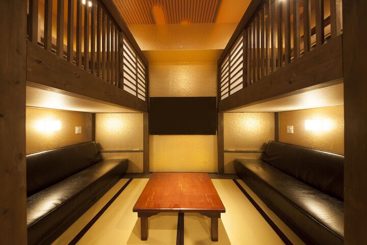 Room 18 of 74