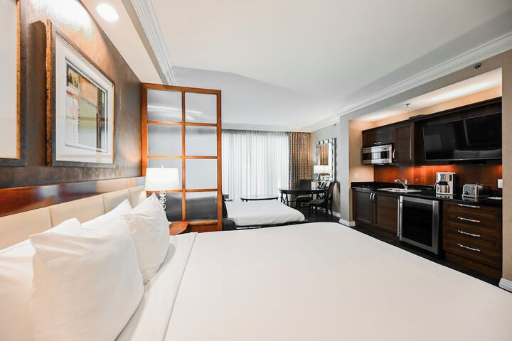 Room 101 of 438