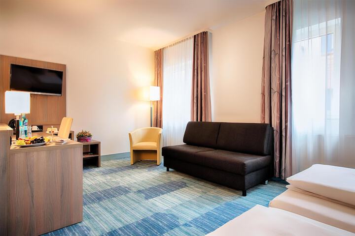 Room 19 of 62