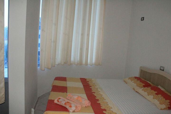 Room 11 of 20