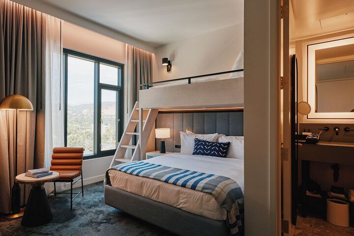 Room 19 of 62