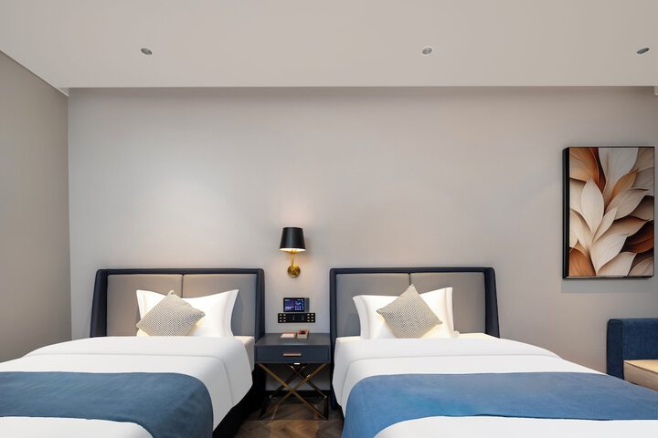 Room 21 of 46