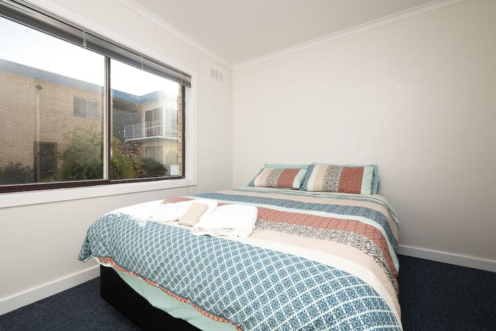 Room 4 of 12